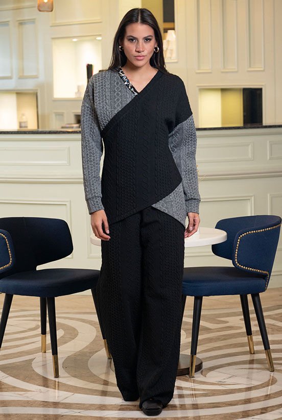 İşleme Detaylı Örme Bluz