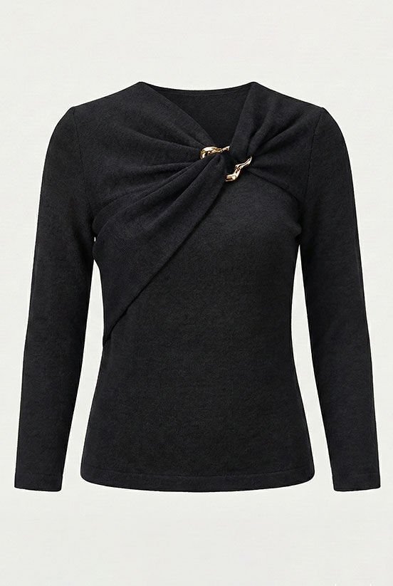 Siyah Toka Detaylı Bluz