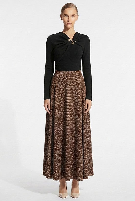 Siyah Toka Detaylı Bluz