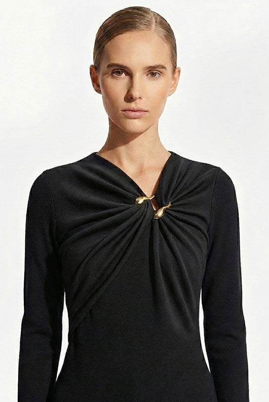 Siyah Toka Detaylı Bluz