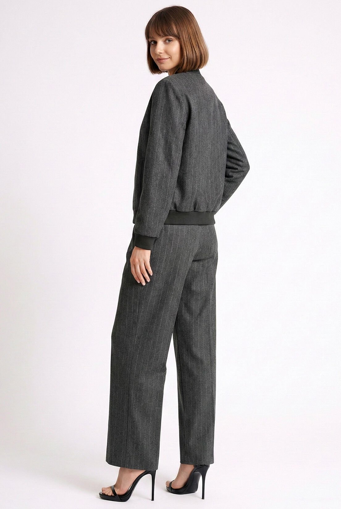 Gri Çizgili Pantolon